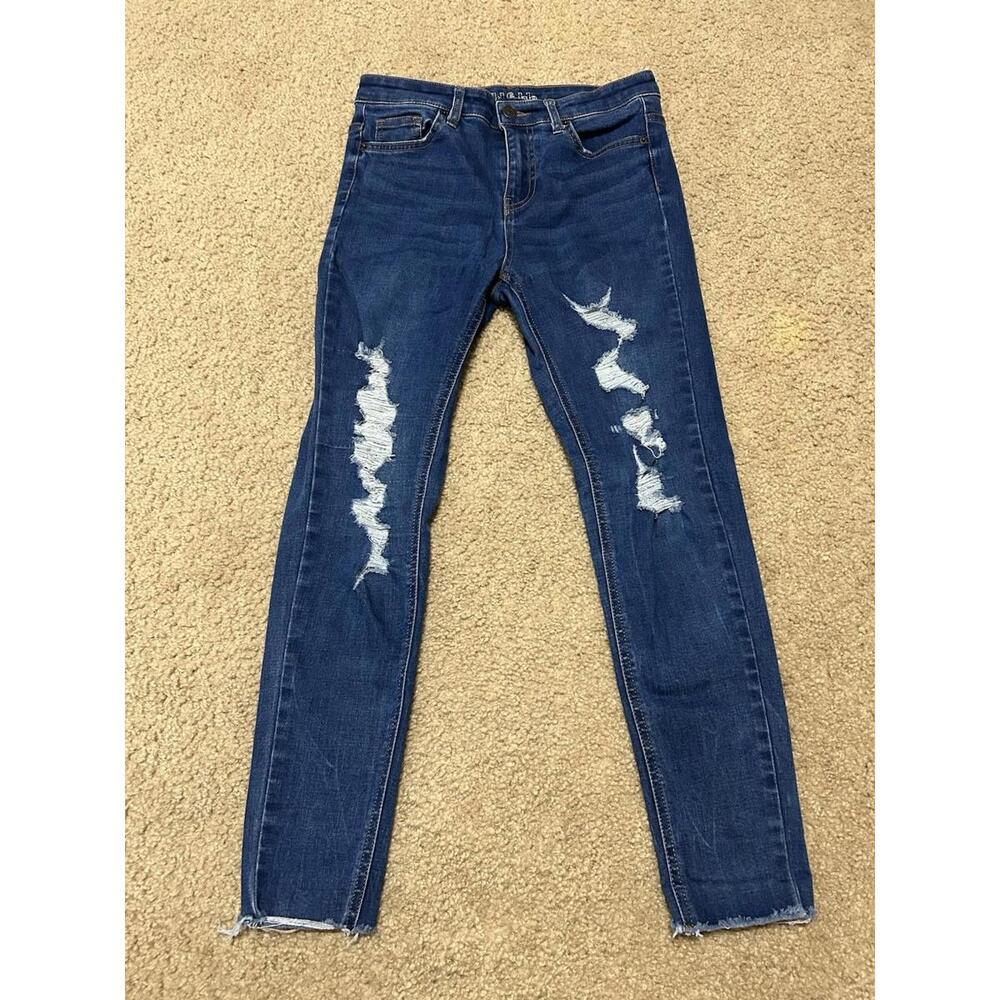 Wild Fable Women’s High Rise Skinny Jeans Distressed Size 4